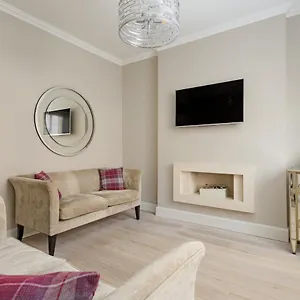 The Rose Street , Edinburgh United Kingdom